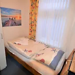 Cafe Stoermhuus Appartement Neuharlingersiel