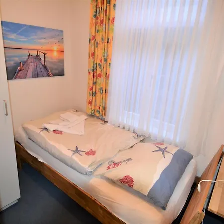 Cafe Stoermhuus Appartamento Neuharlingersiel